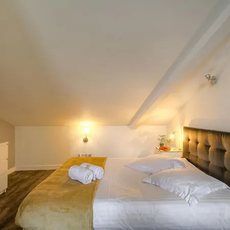 Beau Renove, Proche Gare, 3 *